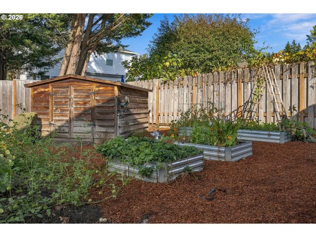17124 Se Manley St, Portland, OR 97236