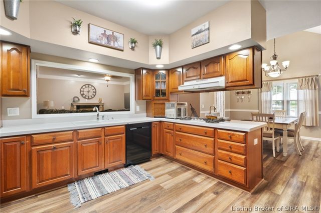 2415 Plum Woods Drive, Sellersburg, IN 47172