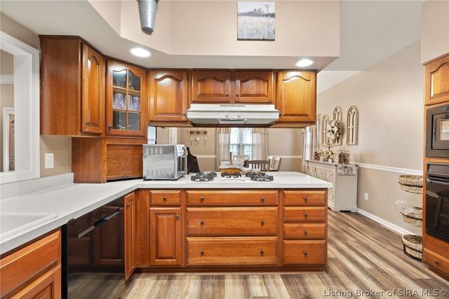 2415 Plum Woods Drive, Sellersburg, IN 47172