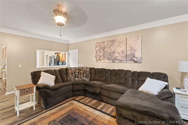 2415 Plum Woods Drive, Sellersburg, IN 47172