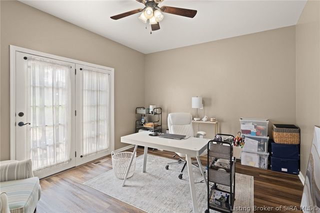 2415 Plum Woods Drive, Sellersburg, IN 47172