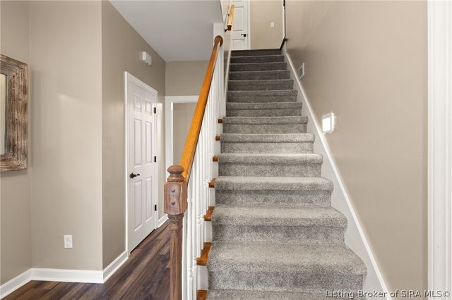 2415 Plum Woods Drive, Sellersburg, IN 47172