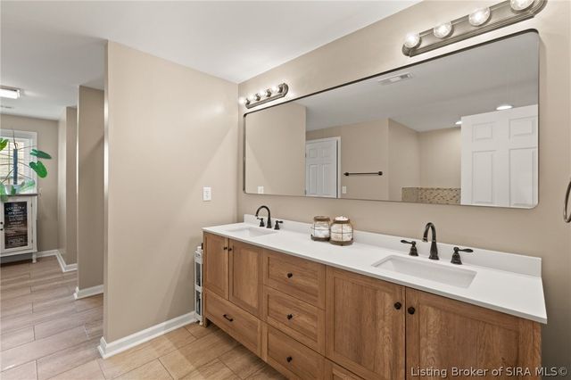 2415 Plum Woods Drive, Sellersburg, IN 47172