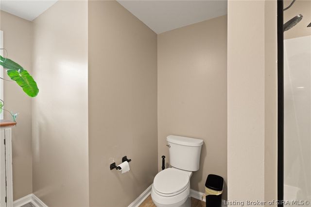 2415 Plum Woods Drive, Sellersburg, IN 47172