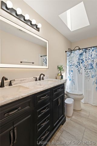 2415 Plum Woods Drive, Sellersburg, IN 47172