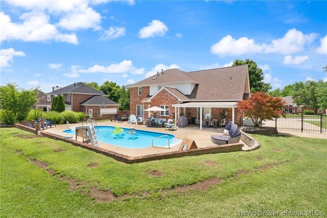 2415 Plum Woods Drive, Sellersburg, IN 47172