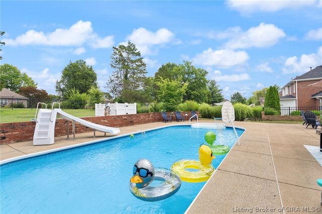 2415 Plum Woods Drive, Sellersburg, IN 47172