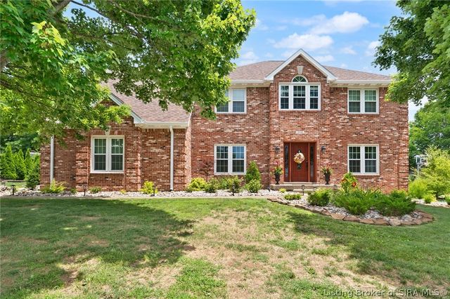 2415 Plum Woods Drive, Sellersburg, IN 47172