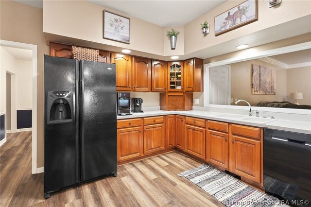 2415 Plum Woods Drive, Sellersburg, IN 47172