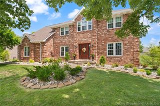 2415 Plum Woods Drive, Sellersburg, IN 47172