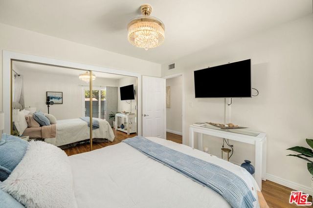 9134 Swinton Avenue, North Hills, CA 91343