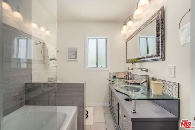 9134 Swinton Avenue, North Hills, CA 91343