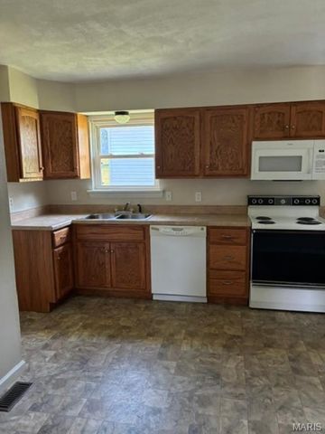 504 Stewart Street, De Soto, MO 63020