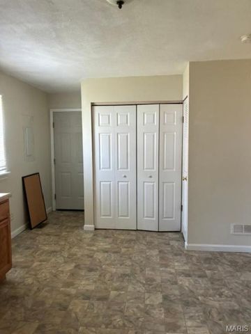 504 Stewart Street, De Soto, MO 63020