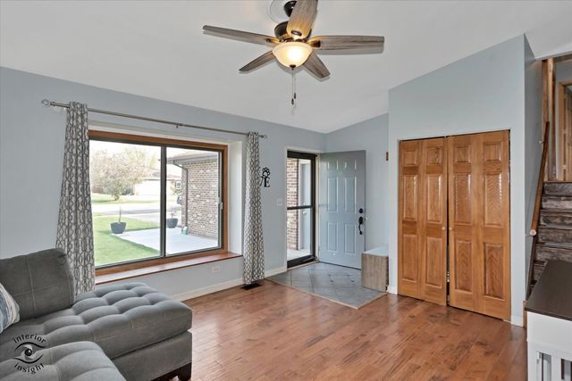 2413 Kerry Winde Drive, New Lenox, IL 60451