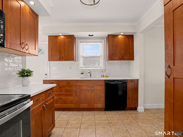 71 Newton Street, Stratford, CT 06615
