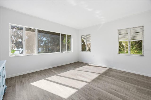 280 PALM COURT, Umatilla, FL 32784