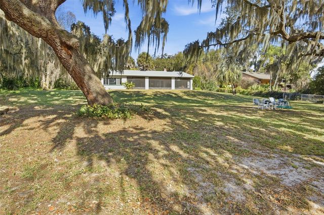 280 PALM COURT, Umatilla, FL 32784