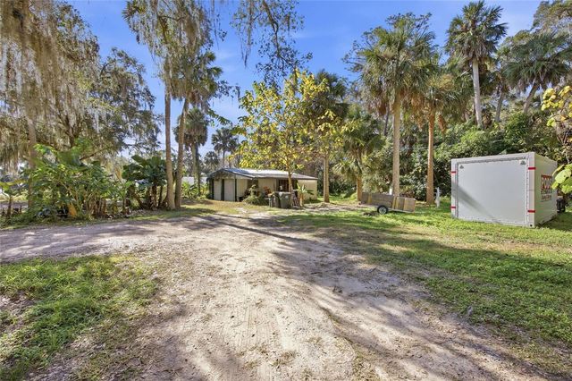 280 PALM COURT, Umatilla, FL 32784