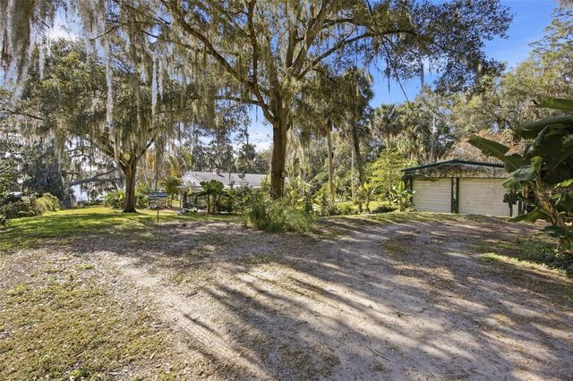 280 PALM COURT, Umatilla, FL 32784