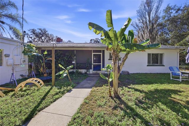 280 PALM COURT, Umatilla, FL 32784