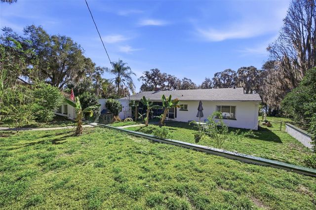 280 PALM COURT, Umatilla, FL 32784