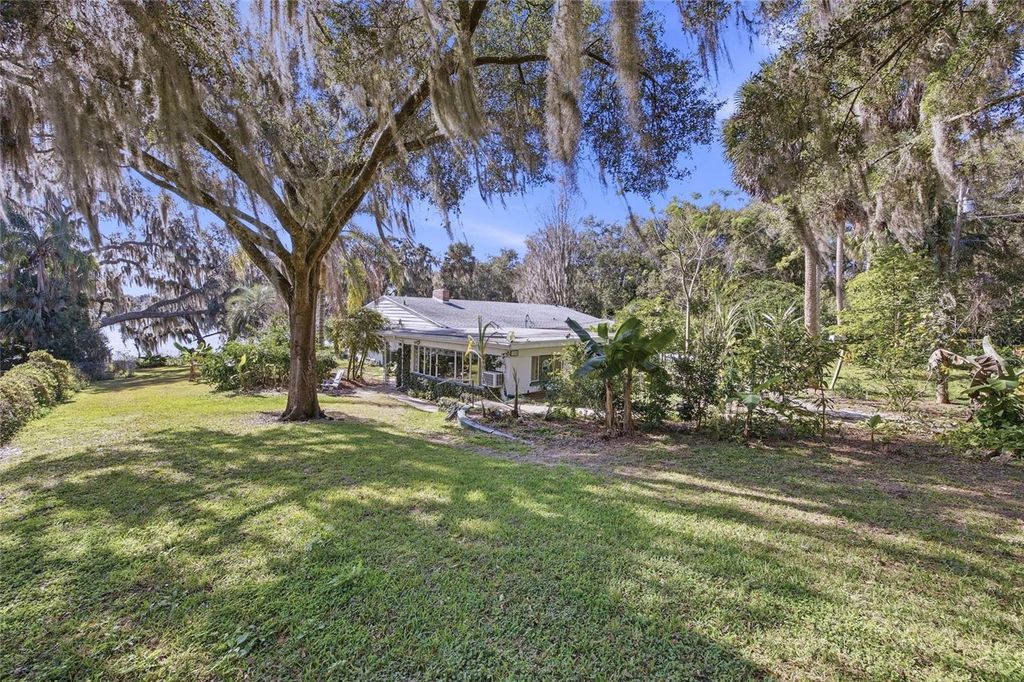 280 PALM COURT, Umatilla, FL 32784