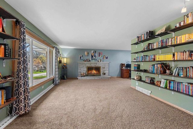 142 GREENE AVENUE, Green Bay, WI 54301