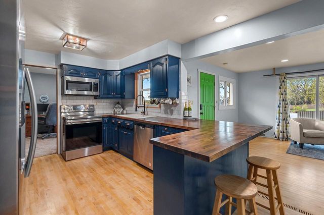 142 GREENE AVENUE, Green Bay, WI 54301
