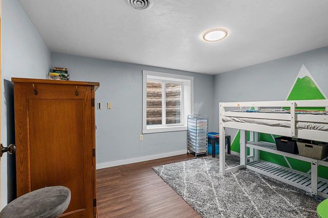 142 GREENE AVENUE, Green Bay, WI 54301