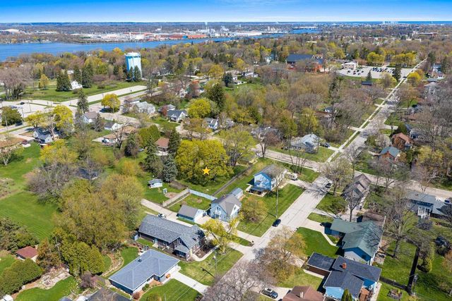 142 GREENE AVENUE, Green Bay, WI 54301