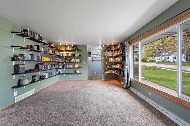 142 GREENE AVENUE, Green Bay, WI 54301