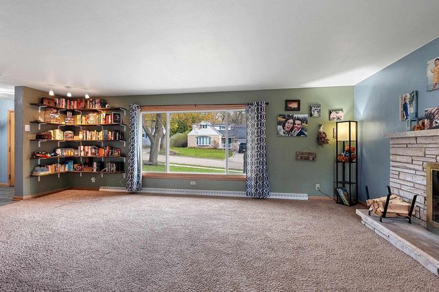142 GREENE AVENUE, Green Bay, WI 54301