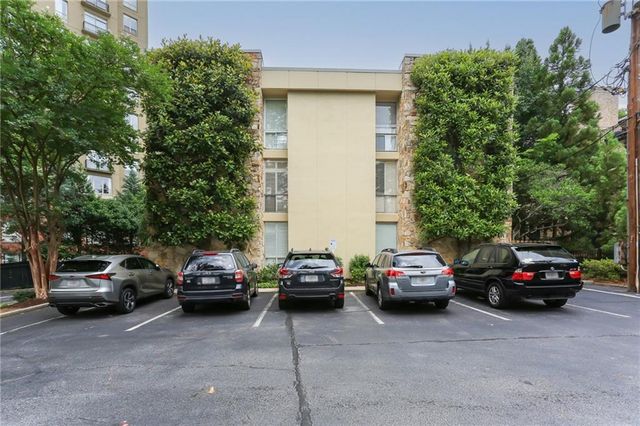 2632 Peachtree Road NW 302B, Atlanta, GA 30305