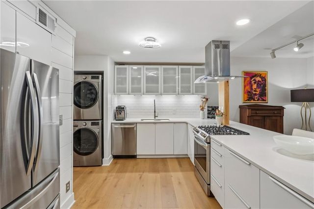 2632 Peachtree Road NW 302B, Atlanta, GA 30305