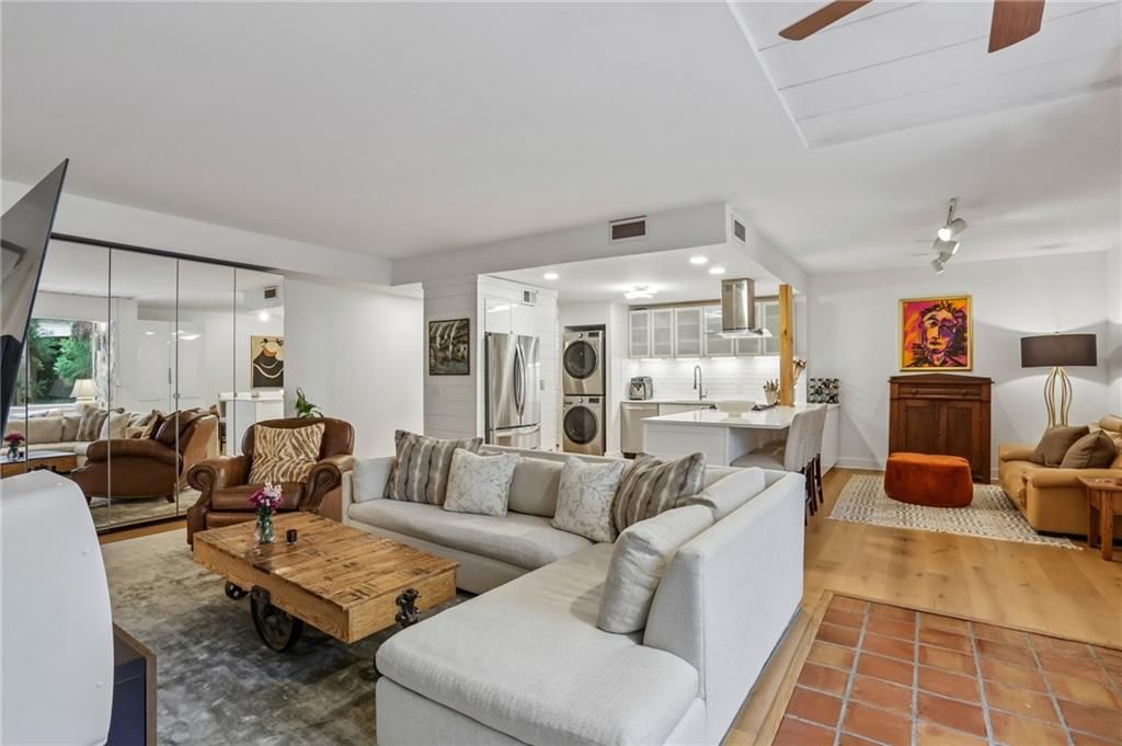 2632 Peachtree Road NW 302B, Atlanta, GA 30305
