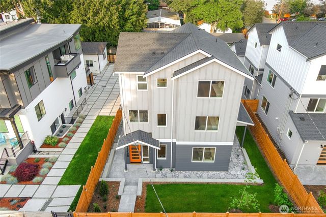 10708 Linden Avenue N, Seattle, WA 98133