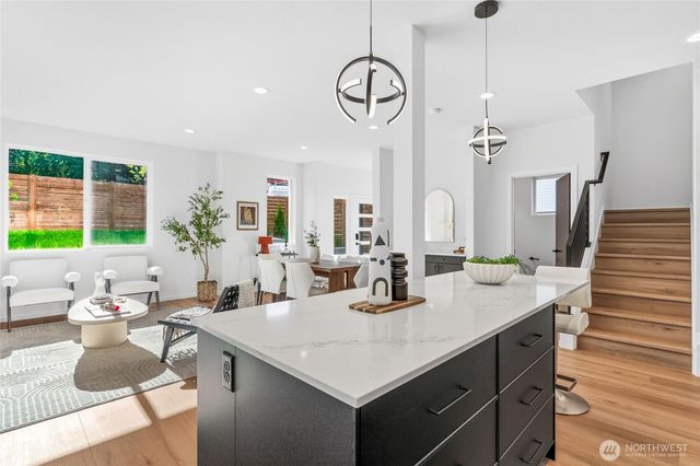 10708 Linden Avenue N, Seattle, WA 98133