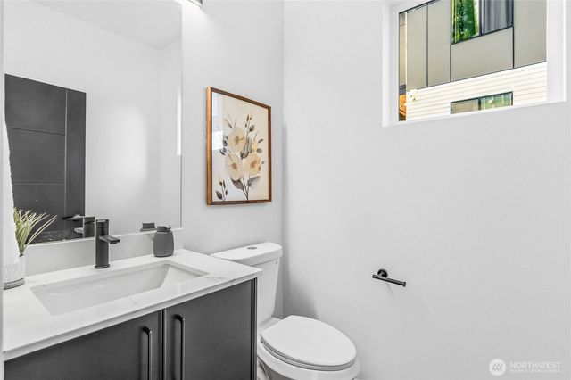 10708 Linden Avenue N, Seattle, WA 98133