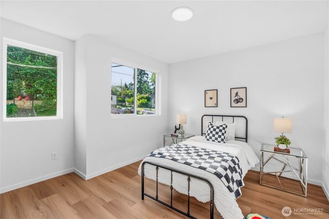 10708 Linden Avenue N, Seattle, WA 98133