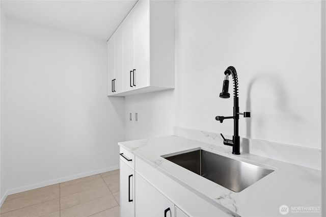 10708 Linden Avenue N, Seattle, WA 98133