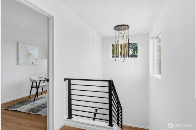 10708 Linden Avenue N, Seattle, WA 98133