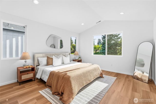 10708 Linden Avenue N, Seattle, WA 98133