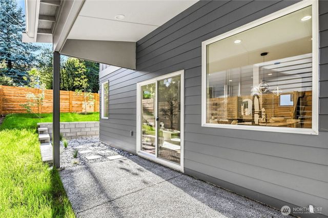 10708 Linden Avenue N, Seattle, WA 98133