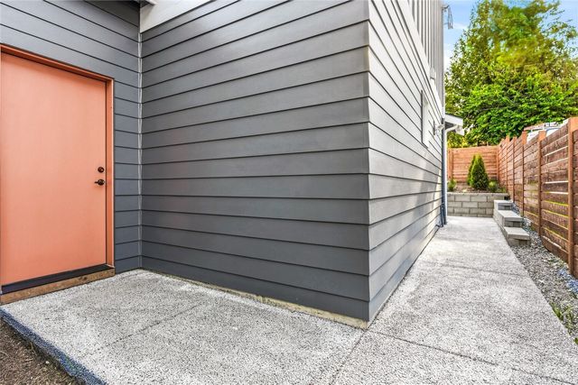 10708 Linden Avenue N, Seattle, WA 98133