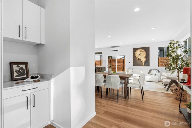 10708 Linden Avenue N, Seattle, WA 98133