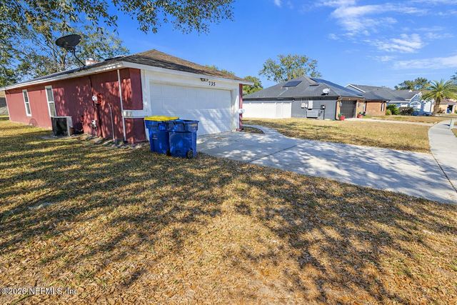 735 CHESTNUT OAK Drive, Jacksonville, FL 32218