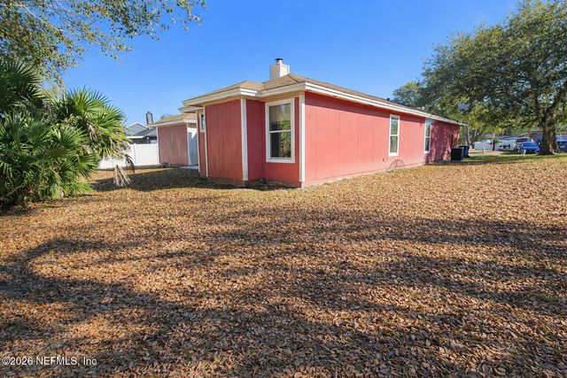 735 CHESTNUT OAK Drive, Jacksonville, FL 32218