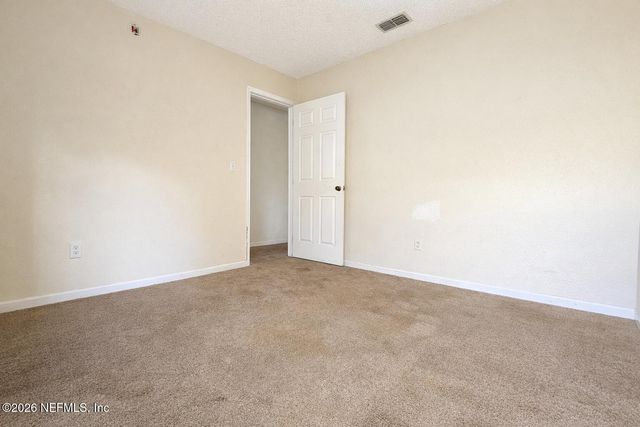 735 CHESTNUT OAK Drive, Jacksonville, FL 32218