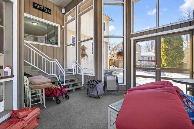 7001 Beacon Circle, Eden Prairie, MN 55346